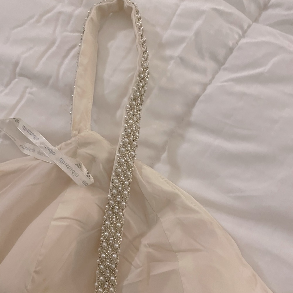 White simple dress